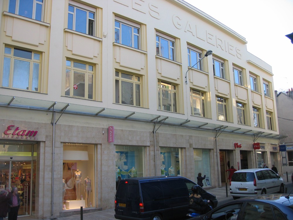 Restructuration d'un Immeuble Commercial en Galerie